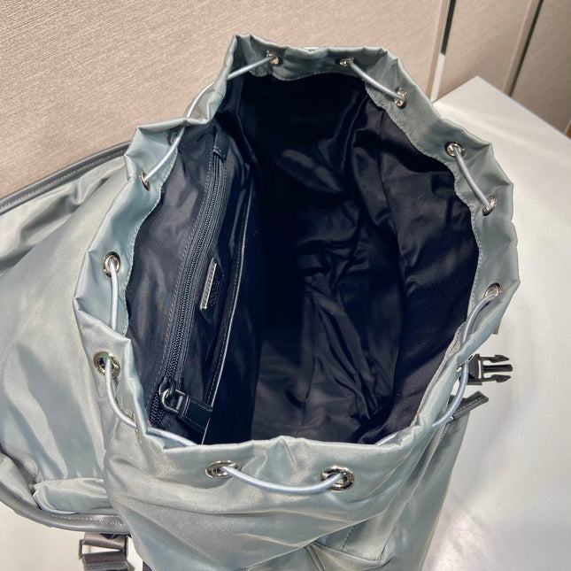 TRIANGLE LOGO BACKPACK 45 IN ASH GRAY RE-NYLON