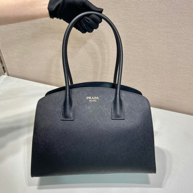 SHOPPING BAG 36 IN BLACK SAFFIANO LEATHER