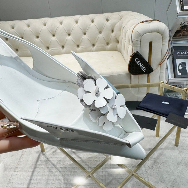 MEDIUM HEEL SLINGBACK ATTACHED CREATIVE FLOWERS IN WHITE PATENT CALFSKIN
