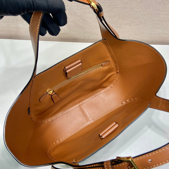 TOTE BAG 28 IN CINNAMON BROWN SHEEPSKIN GOLD LOGO