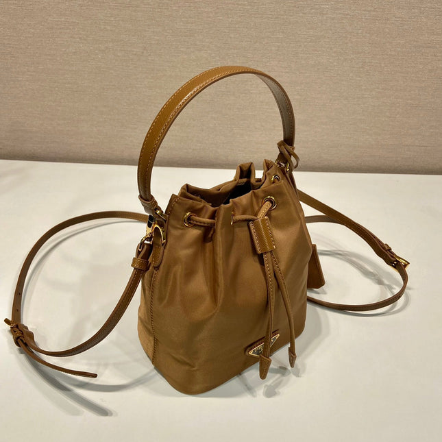 BUCKET BAG 19 IN RUSSET BROWN RE-NYLON AND CALFSKIN HANDLE