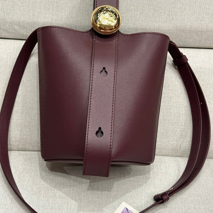 LOE MINI 19 PEBBLE BUCKET IN DARK BURGUNDY MELLOW CALFSKIN