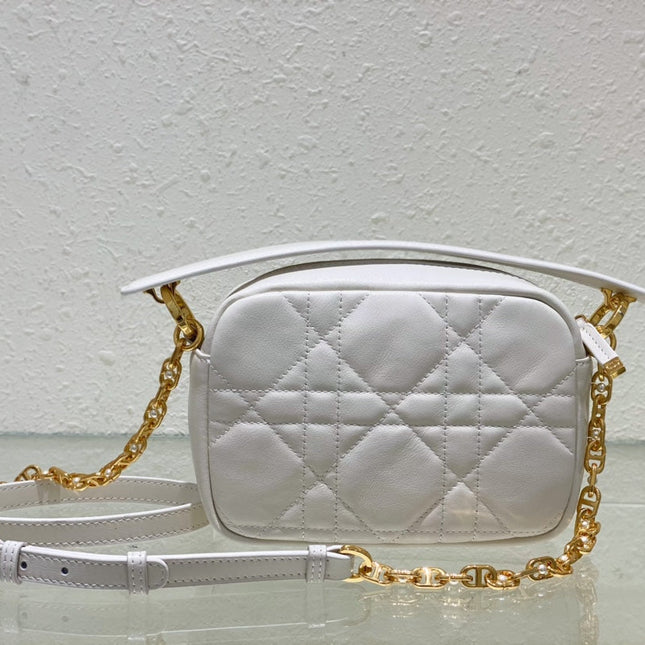 CARO BOX BAG 19 IN WHITE QUILTED MACROCANNAGE CALFSKIN