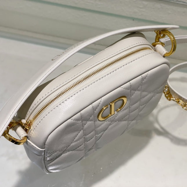 CARO BOX BAG 19 IN WHITE QUILTED MACROCANNAGE CALFSKIN
