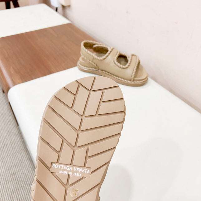 REFINED DAD SANDAL IN TUSCAN BEIGE LAMBSKIN