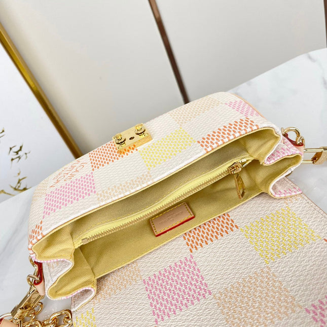 POCHETTE MÉTIS EAST WEST 21 IN PEACH DAMIER GIANT CANVAS GOLD HARDWARE