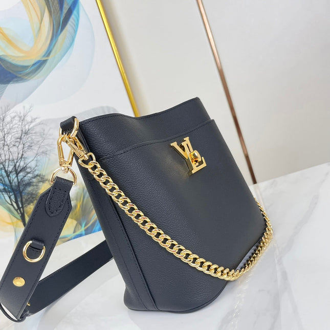 LOCK AND WALK 20 IN BLACK GRAINED CALFSKIN GOLD HARDWARE