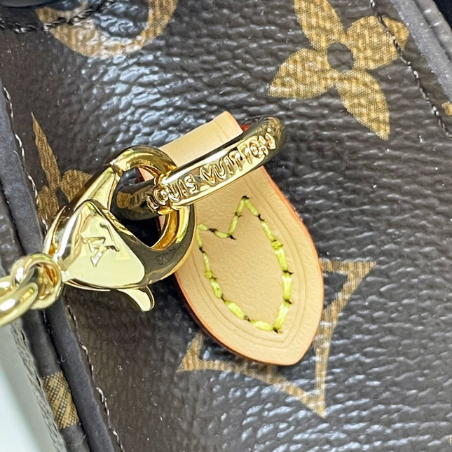 WALLET ON CHAIN LILY 20 IN BROWN MONOGRAM CANVAS GOLD HARDWARE