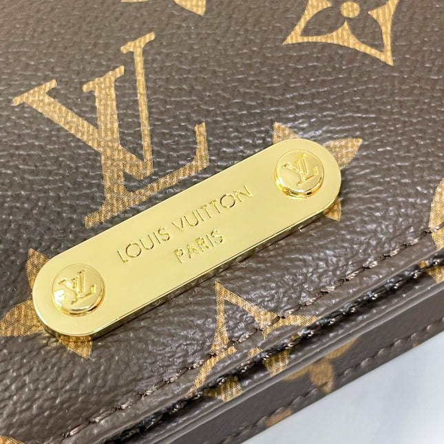 WALLET ON CHAIN LILY 20 IN BROWN MONOGRAM CANVAS GOLD HARDWARE