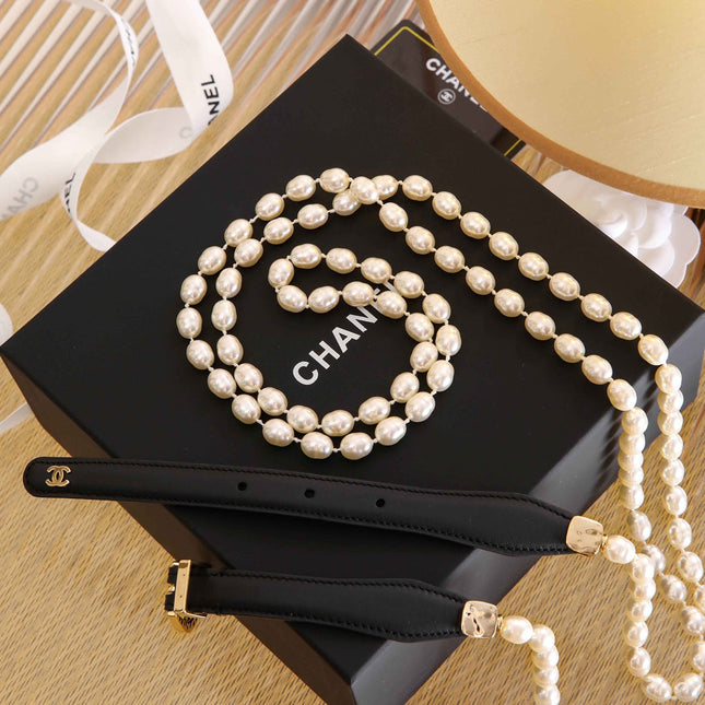 CC PEARL CHAIN BELT WITH GOLD HARDWARE AND BLACK CALFSKIN