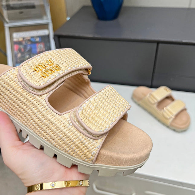 MM DOUBLE STRAP FLAT SANDALS IN BEIGE RAFFIA