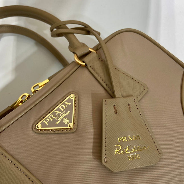 SMALL TOP HANDLE BAG 25 IN DRIED MOSS NYLON AND CALFSKIN TRIM