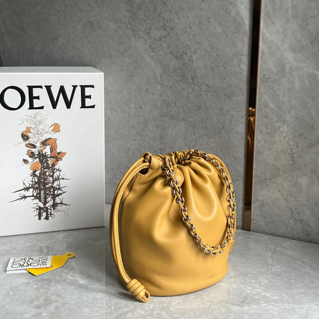 LOE 32 FLAMENCO PURSE BUCKET IN SAHARA MELLOW NAPPA LAMBSKIN