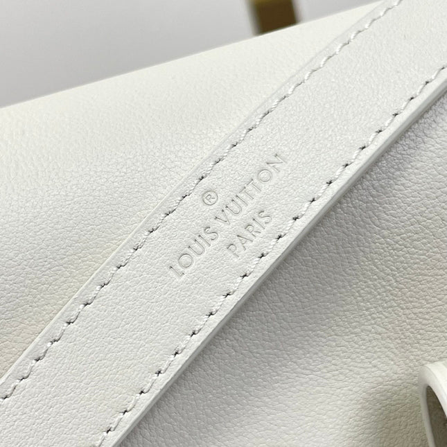DAUPHINE SOFT MM 24 IN WHITE SMOOTH LAMBSKIN GOLD HARDWARE