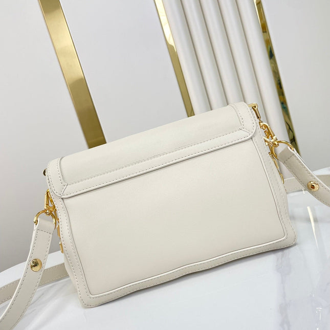DAUPHINE SOFT MM 24 IN WHITE SMOOTH LAMBSKIN GOLD HARDWARE