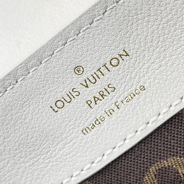 DAUPHINE SOFT MM 24 IN WHITE SMOOTH LAMBSKIN GOLD HARDWARE