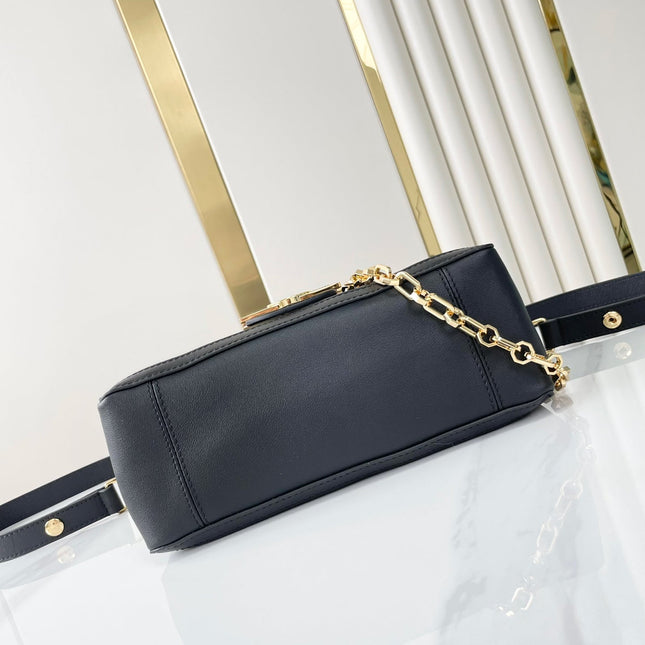 DAUPHINE SOFT MM 24 IN BLACK SMOOTH LAMBSKIN GOLD HARDWARE