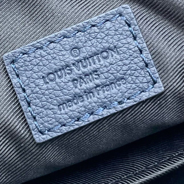 TRIO MESSENGER 25 IN PRUSSIAN BLUE MONOGRAM SHADOW CALFSKIN