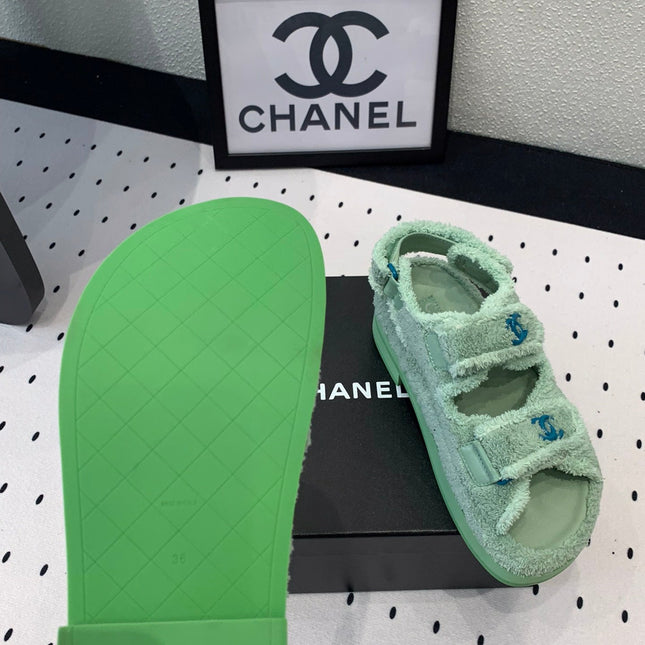 DAD SANDALS PLATFORM IN MINT GREEN FUR