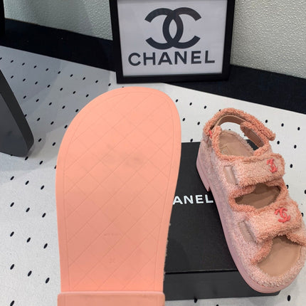DAD SANDALS PLATFORM IN LIGHT PINK FUR