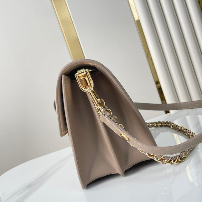 DAUPHINE MM 25 IN MEDIUM BROWN EPI GRAINED CALFSKIN GOLD HARDWARE