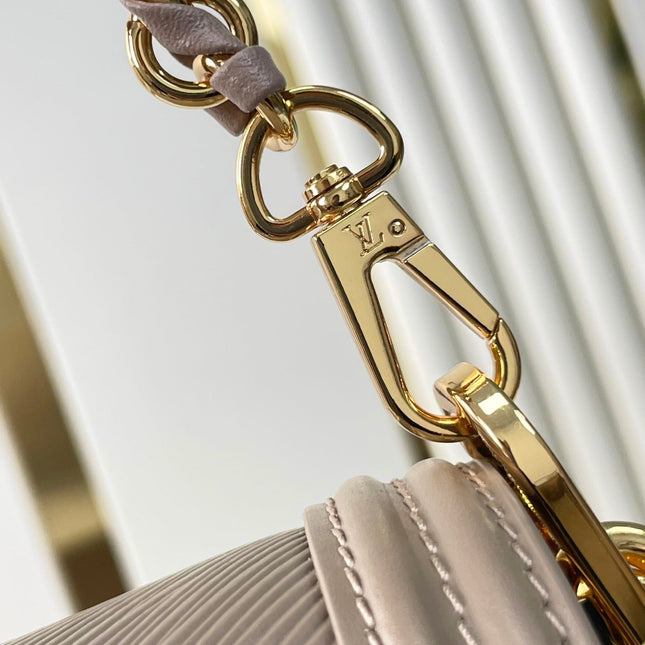 DAUPHINE MM 25 IN MEDIUM BROWN EPI GRAINED CALFSKIN GOLD HARDWARE