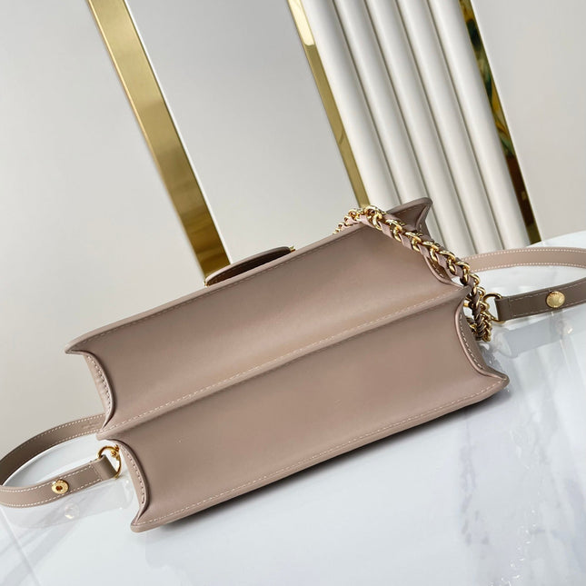 DAUPHINE MM 25 IN MEDIUM BROWN EPI GRAINED CALFSKIN GOLD HARDWARE