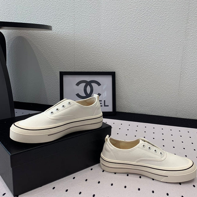 LACELESS SNEAKERS PLATFORM IN WHITE CANVAS