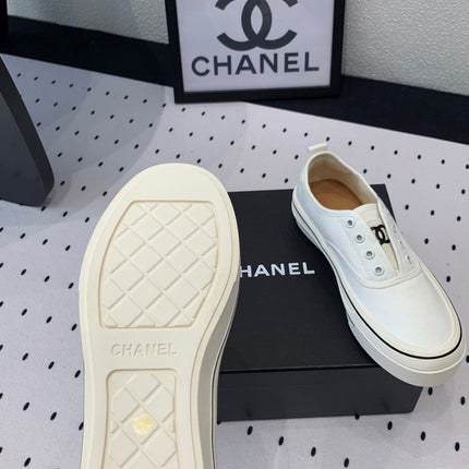 LACELESS SNEAKERS PLATFORM IN WHITE CANVAS