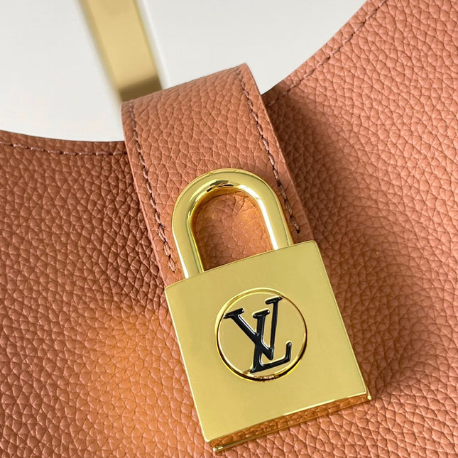 LOW KEY SHOULDER BAG 26 IN COGNAC GRAINED CALFSKIN GOLD BUCKLE
