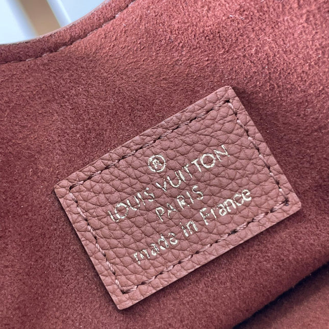 LOW KEY SHOULDER BAG 26 IN COGNAC GRAINED CALFSKIN GOLD BUCKLE