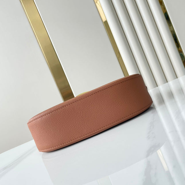 LOW KEY SHOULDER BAG 26 IN COGNAC GRAINED CALFSKIN GOLD BUCKLE