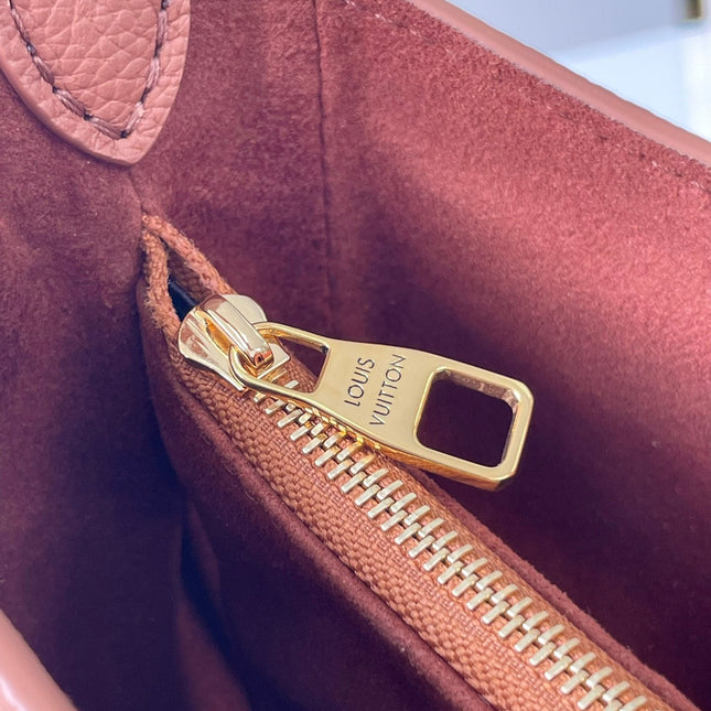 LOW KEY SHOULDER BAG 26 IN COGNAC GRAINED CALFSKIN GOLD BUCKLE
