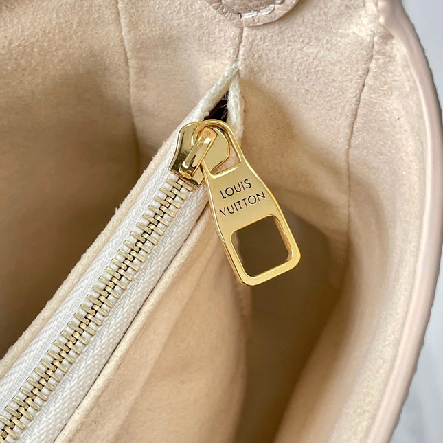 LOW KEY SHOULDER BAG 26 IN QUARTZ GRAINED CALFSKIN GOLD BUCKLE