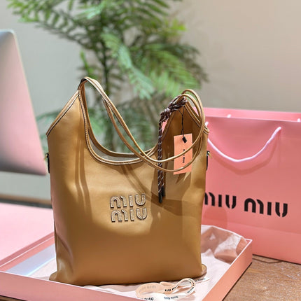 TOTE 30 BAG IN CARAMEL BROWN CALFSKIN