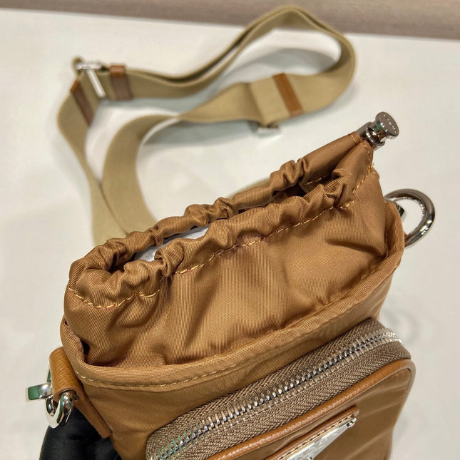 PHONE BAG 18 IN SEPIA BROWN RE-NYLON