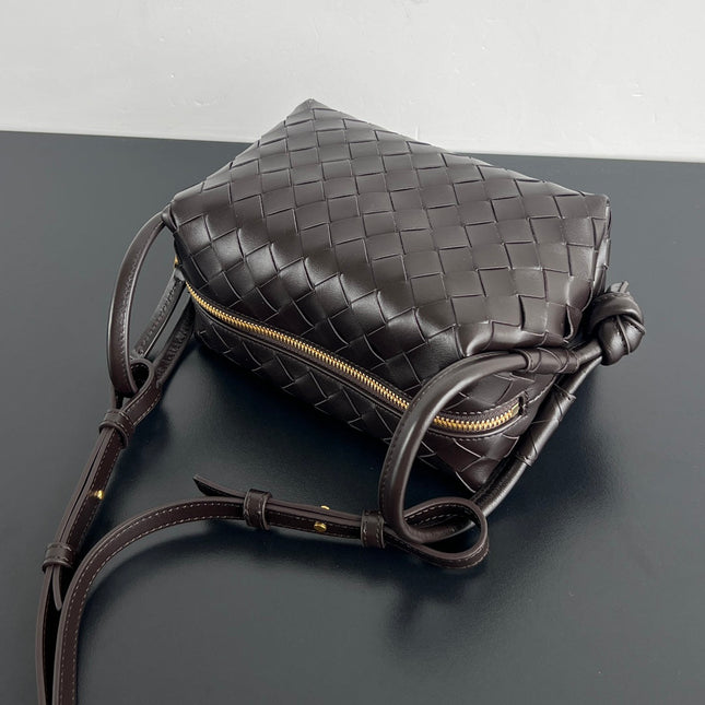 SMALL TOP HANDLE LOOP 19 IN CHOCOLATE CALFSKIN