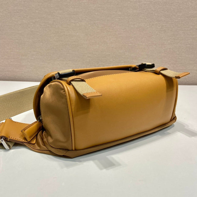 MESSENGER BAG 20 IN CIDER BROWN RE-NYLON AND CALFSKIN TRIM