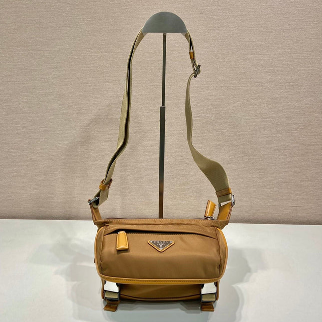 MESSENGER BAG 20 IN CIDER BROWN RE-NYLON AND CALFSKIN TRIM