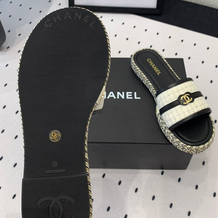 Double CC Women White Black Slippers Calfskin