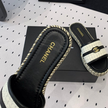 Double CC Women White Black Slippers Calfskin
