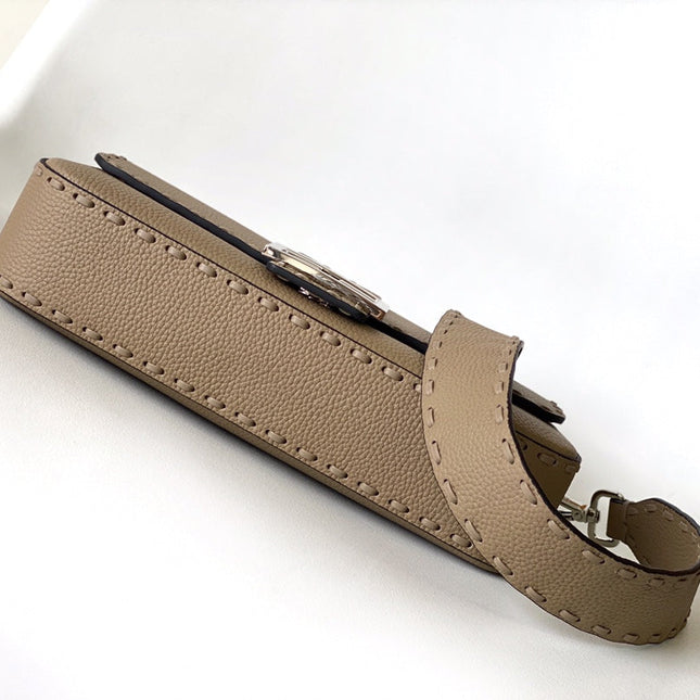 Fend Baguette 27 Bag Brown Calfskin Shw