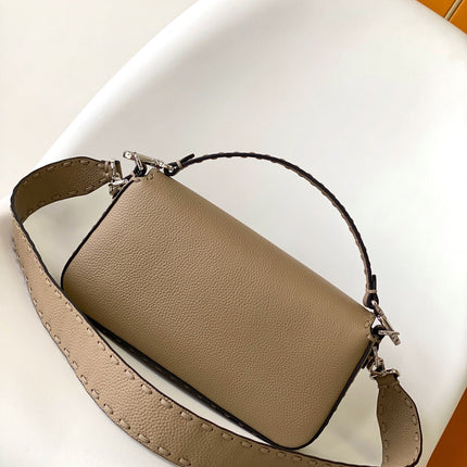 Fend Baguette 27 Bag Brown Calfskin Shw