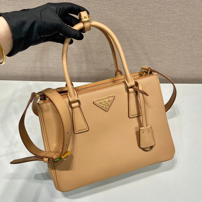 MEDIUM GALLERIA BAG 28 IN CIDER BROWN SMOOTH CALFSKIN GOLD HARDWARE