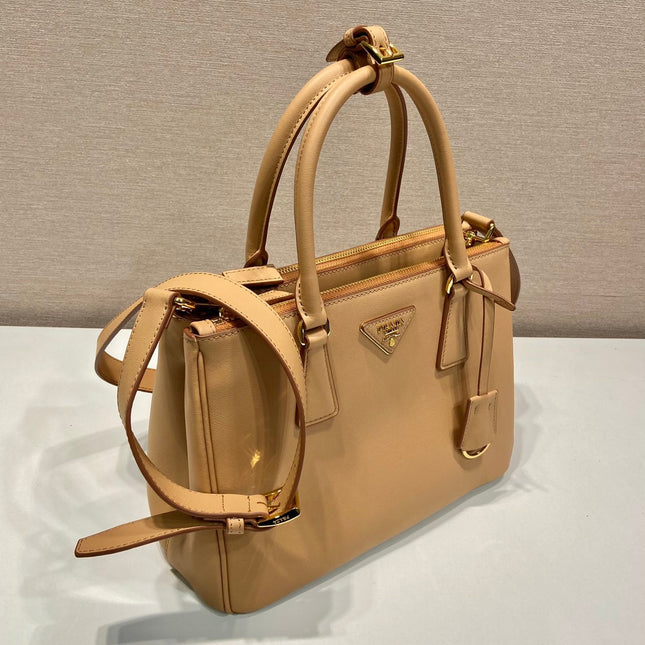 MEDIUM GALLERIA BAG 28 IN CIDER BROWN SMOOTH CALFSKIN GOLD HARDWARE