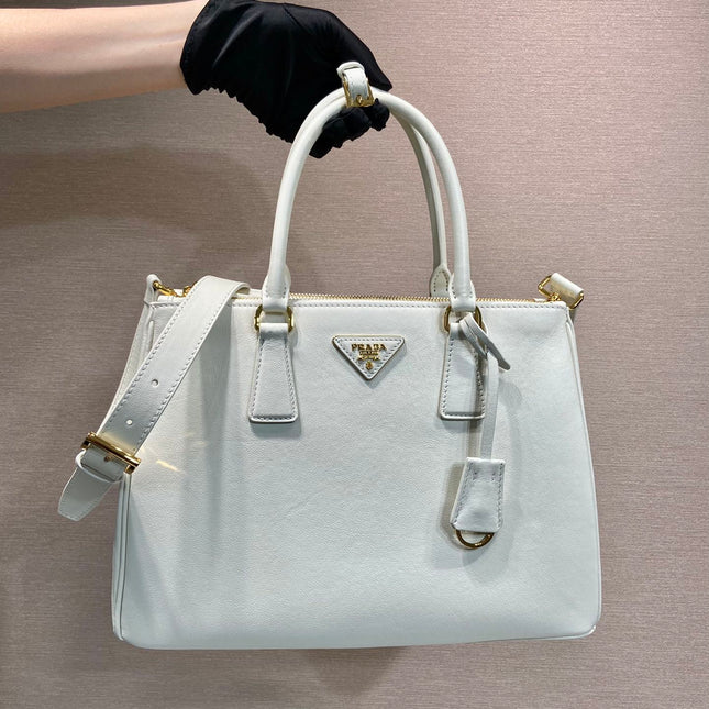 LARGE GALLERIA BAG 32 IN WHITE SMOOTH CALFSKIN GOLD HARDWARE