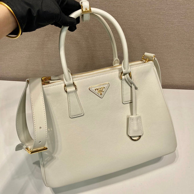 LARGE GALLERIA BAG 32 IN WHITE SMOOTH CALFSKIN GOLD HARDWARE