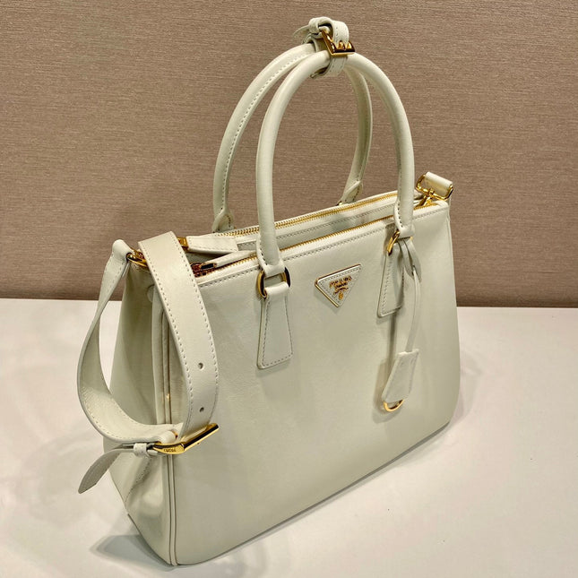 LARGE GALLERIA BAG 32 IN WHITE SMOOTH CALFSKIN GOLD HARDWARE