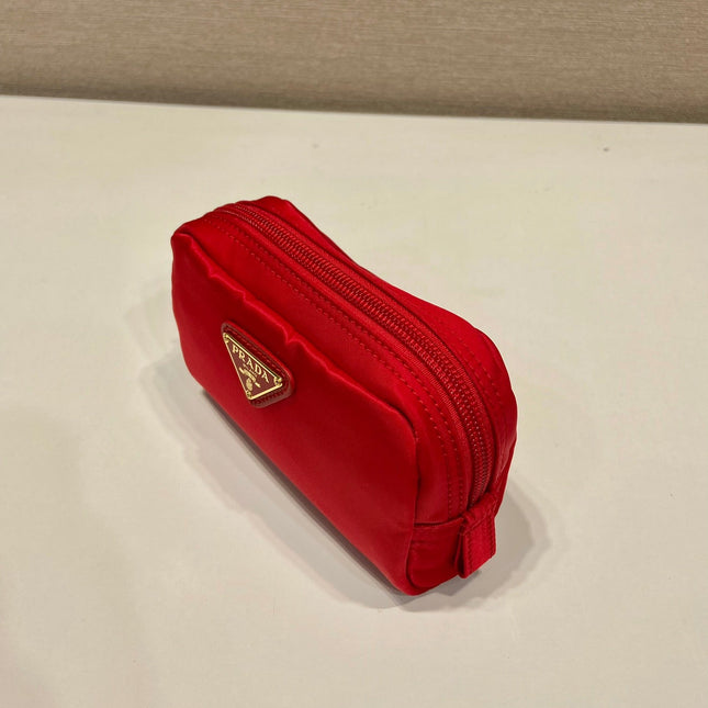 CLUTCH 12 IN PASSION RED RE-NYLON