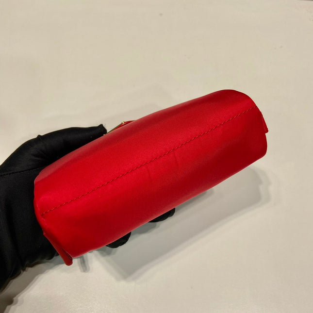 CLUTCH 12 IN PASSION RED RE-NYLON